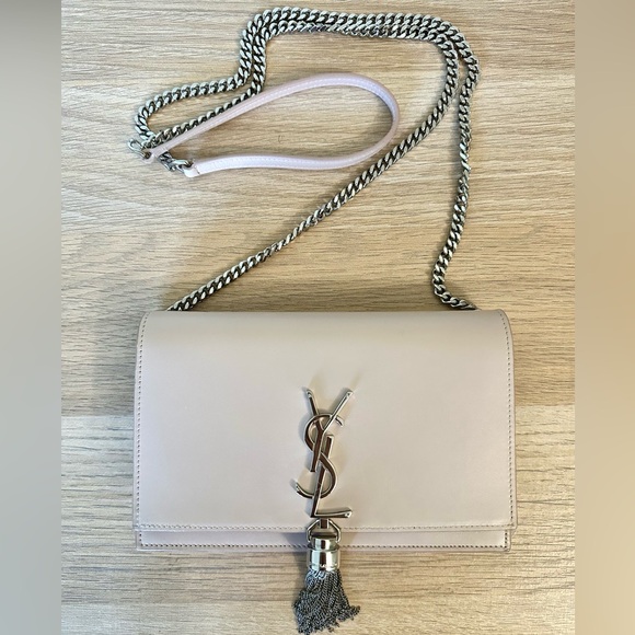 Saint Laurent YSL KATE TASSEL Wallet on Chain IN PALE BLUSH - Picture 1 of 7